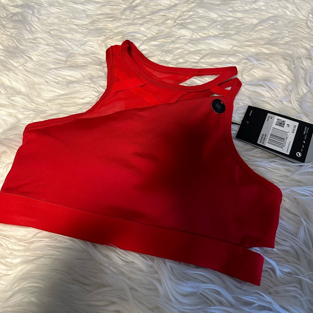 Nike woman’s training sport bra NWT